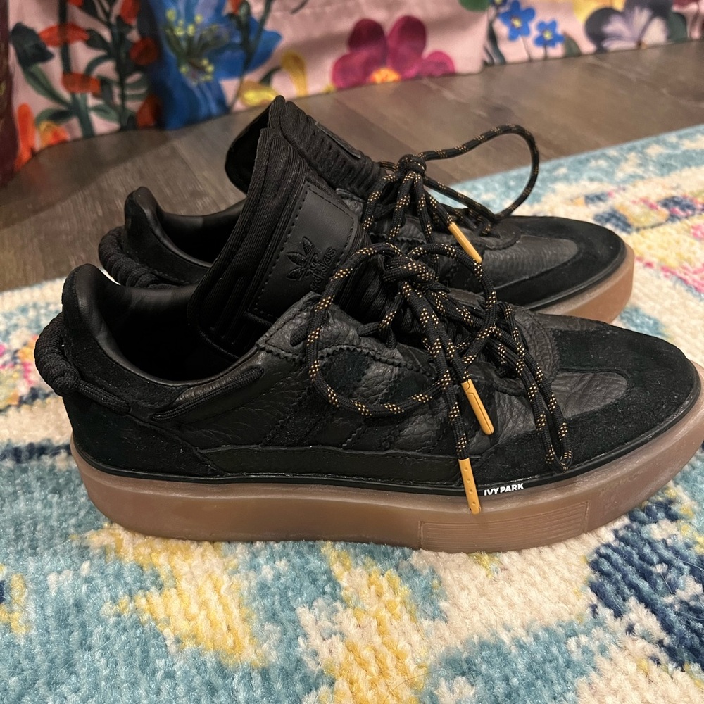 Ivy Park Super Sleek